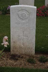 Wancourt British Cemetery - Miller, Richard
